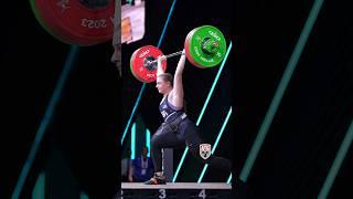 20 y/o Olivia Reeves (71kg ) 142kg /313lbs Junior World Record C&J! #weightlifting #cleanandjerk