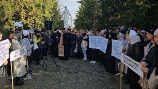 Молитвенное стояние верующих в подержку Митрополита Лонгина 31.10.2024