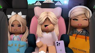 THE LIFE OF A BILLIONAIRE FAMILY... | Roblox Bloxburg Mini Movie