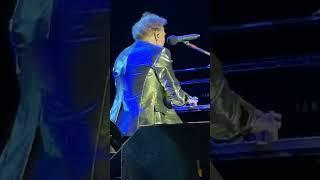 Axl Rose is a great pianist.