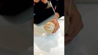 Making a cortado coffee CLASSIC LATTE ART TULIP POUR️The secret to clean Tulip stacks#latte #coffee
