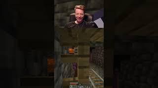 He doesn't know where I'm at... (Minecraft)
