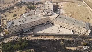 ️ Drone footage of Sednaya prison captures relatives of prisoners searching the complex for victims