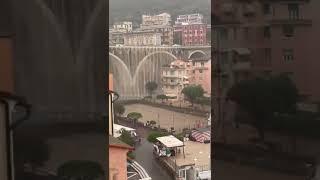 Maltempo Liguria, cascate dall'autostrada a Sori