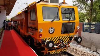 Indian Railways induct 09-3X Dynamic Tamping Express machines | News Station