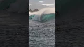 Scoring a 2nd Reef Roll In at Pipeline  #surfingtime