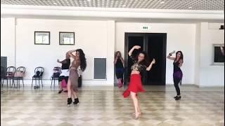 Cinzia from Italy Bellydance: Beledi workshop