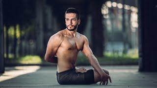 The door of liberation | Yoga in Turin with Behrang