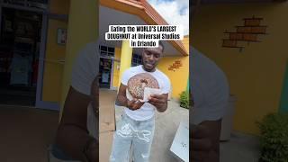 Eating the world‘s largest doughnut at universal Studios in Orlando ￼