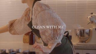 Clean With Me | Monthly reset routine | Deep cleaning motivation | Healthy cinnamon rolls 