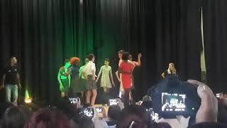 School kids dancing to the song (Dames by Biggy)