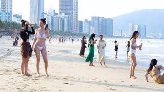 1000 Vietnamese Women, Beautiful Angels On Vietnam Promenade & Beach Series 19