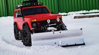 Proper snow removal on Niva 4x4 ... RC NIVA Snow Plow