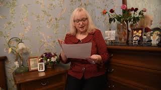 Вера Крылова читает свои стихи: Я стала той, какой пришла