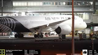 Night Live stream from Auckland International Airport with Kev and Kurt (KDS)