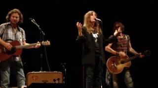 Dancing Barefoot Patti Smith with Eddie Vedder and Johnny Depp