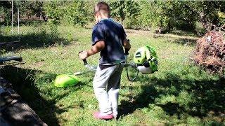 Артур обкатывает БЕНЗОКОСУ  Arthur is testing a TRIMMER