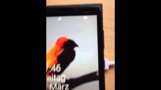 Charging Nokia Lumina 920 Windows phone on mobee Apple Magi