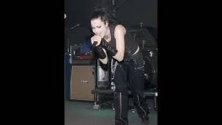 @AmyLee Look Turn Back In 2003 Live Fallen Era  #short