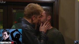 Emmerdale - Aaron & Robert Snog In The Pub