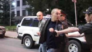 пацанские разборки / russian cops arresting hooligans