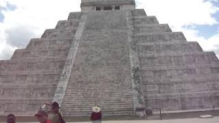 marysol y paoh en chichen itza