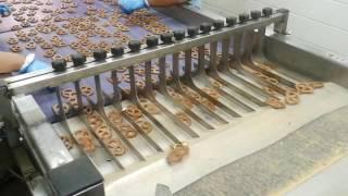 Pretzel Cleaning and Separating Line