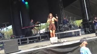 Tove Lo - Talking Body (Lollapalooza 2015) Front Row