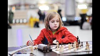 WCM Alisa Yunker (2015) VS WFM Nadejda Antonova (1892) -Yunker Chess & CO- Blitz