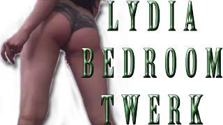 Lydia Twerking In The Bedroom #TwerkForDonteeWeaver