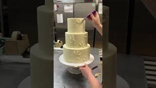 Gotta love wedding season #cake #weddingcake #buttercream #bakery #cakedecoratingideas #wedding