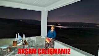 AKŞAM AKŞAM İNŞAATTA ÇALIŞIYORUZ EVİMİZİN KENAR BETONLARINI YAPIYORUZ