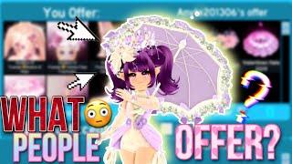 What people TRADE for the GODDESS OF TRIUMPH SET! /Roblox Royale High TRADING