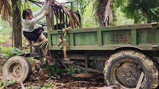 Genius girl discovers abandoned tractor in the forest, brings it back to repair and restore