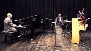 Glory Glory Hallelujah (Jazzy) Angelo Signore (Piano) Martin Mayer (Drums) Arno Schulz (Kontrabass)