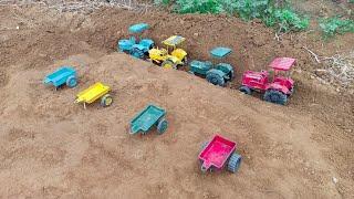 Tractor trolley left the vehicle and fell into the ditch; video