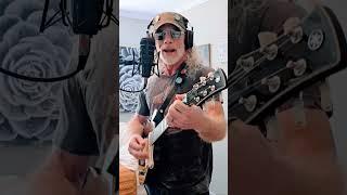 nobody knows I'm Elvis, coversong, Waylon Jennings, Raymond Mathiason