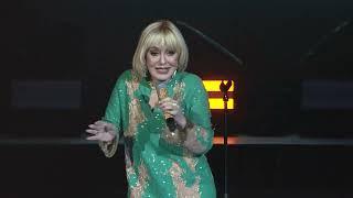 Googoosh - Hamseda (Live in Toronto 1.17.2025) | گوگوش ، آهنگ همصدا ، کنسرت تورنتو ۲۰۲۵