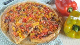 Torta di sfoglia peperoni e salsiccia
