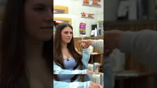 FEMALE OFFERNING TO ARM WRESTLE TO A MAN #youtubeshorts #shorts #armwrestle #girlvsboy