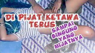 pijat perut kaka Mel