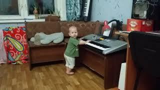год. игра на клавишах