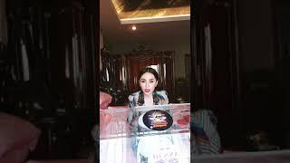 choum kvann live to sale her goods