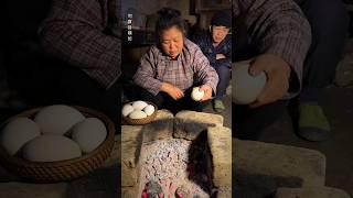 This is how Chinese people cook and eat eggs. || #shorts #shortsfeed