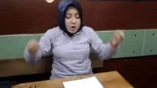 imam hatipli kızların dinle alay etmesi