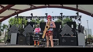 Too Many Zooz Front Row Full Set Cedar Rapids