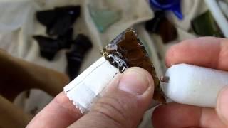 246 - Flintknapping Beer Bottle Brown Glass Arrowhead