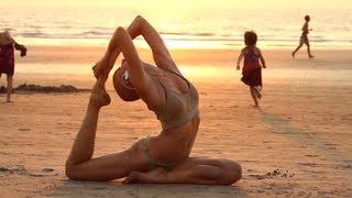 Sexy Zap training on Arambol beach (Goa)