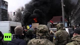 Aidar battalion protests, burns tires at Kiev military HQ