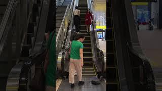 Everyone ignored the girl, until he came [KINDNESS MAN] #kindness #respect #goodman #humanities